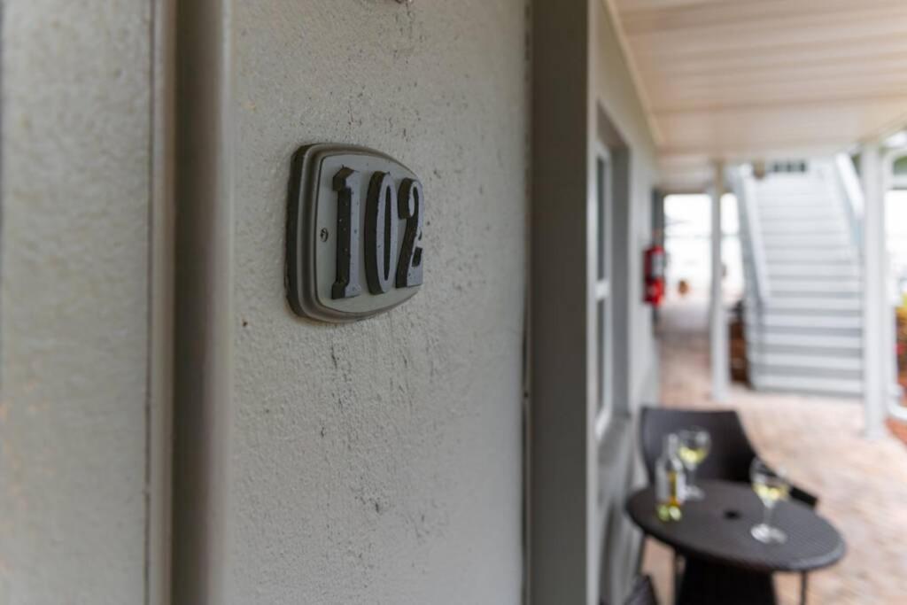 Ferienwohnung 102-Tiny Treasure-Waterfront With Heated Pool St. Pete Beach Exterior foto
