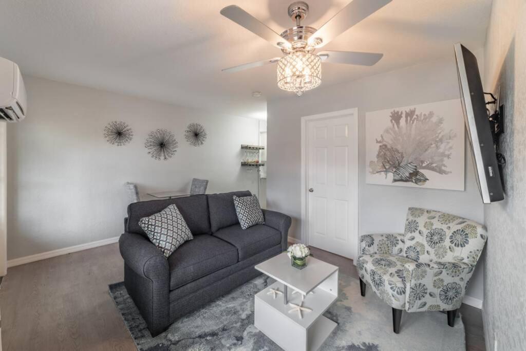 Ferienwohnung 102-Tiny Treasure-Waterfront With Heated Pool St. Pete Beach Exterior foto