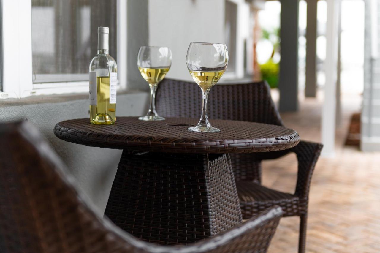 Ferienwohnung 102-Tiny Treasure-Waterfront With Heated Pool St. Pete Beach Exterior foto